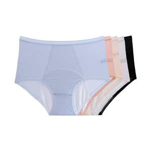 Everdries Leak-Proof Underwear 5-pack biedt discrete, comfortabele bescherming voor lichte tot matige incontinentie met absorberende, sneldrogende stof die u de hele dag een fris gevoel geeft. Dit ondergoed is ontworpen om tot 4 theelepels vloeistof op te vangen en biedt betrouwbare bescherming tegen lekken zonder dat het dik aanvoelt. Het is machinewasbaar en wordt geleverd in een discrete verpakking. Het combineert functionaliteit en comfort voor zelfvertrouwen en gemoedsrust tijdens dagelijkse activiteit