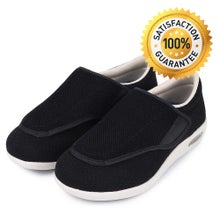 WideSteps diabetesschoenen zijn lichtgewicht en ademend, ontworpen met een antislipzool en eenvoudig verstelbare pasvorm voor optimale veiligheid en comfort. Ze bevatten drie paar memory foam-inlegzolen voor persoonlijke demping en extra schuimzolen die gezwollen voeten ondersteunen. Met een hielstabilisator bieden deze schoenen effectieve ondersteuning voor de voetgezondheid, ideaal voor mensen met diabetes die comfort en bescherming nodig hebben.